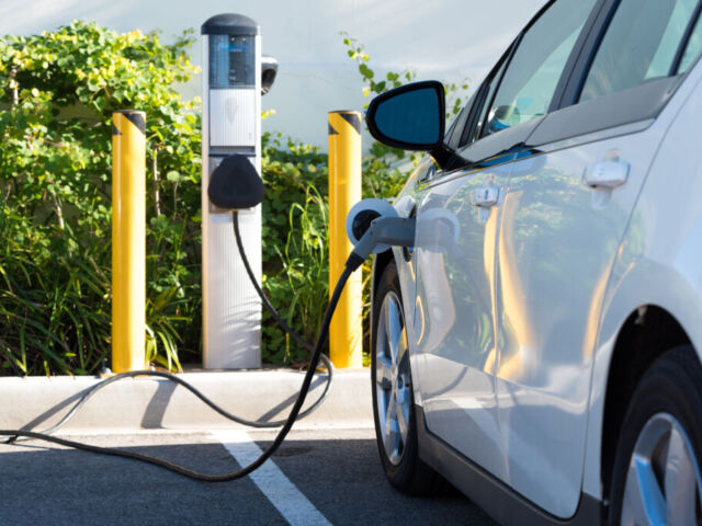 An,Electric,Car,Charging,In,California